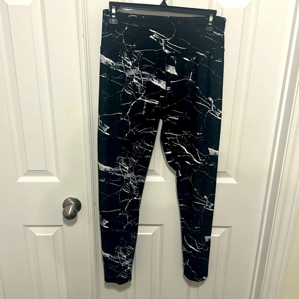 NWOT Reebok women’s tights - L